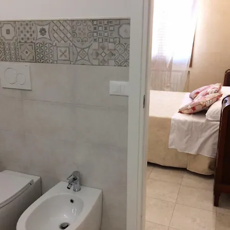 לינה וארוחת בוקר Pesciolino Rosso גאליפולי